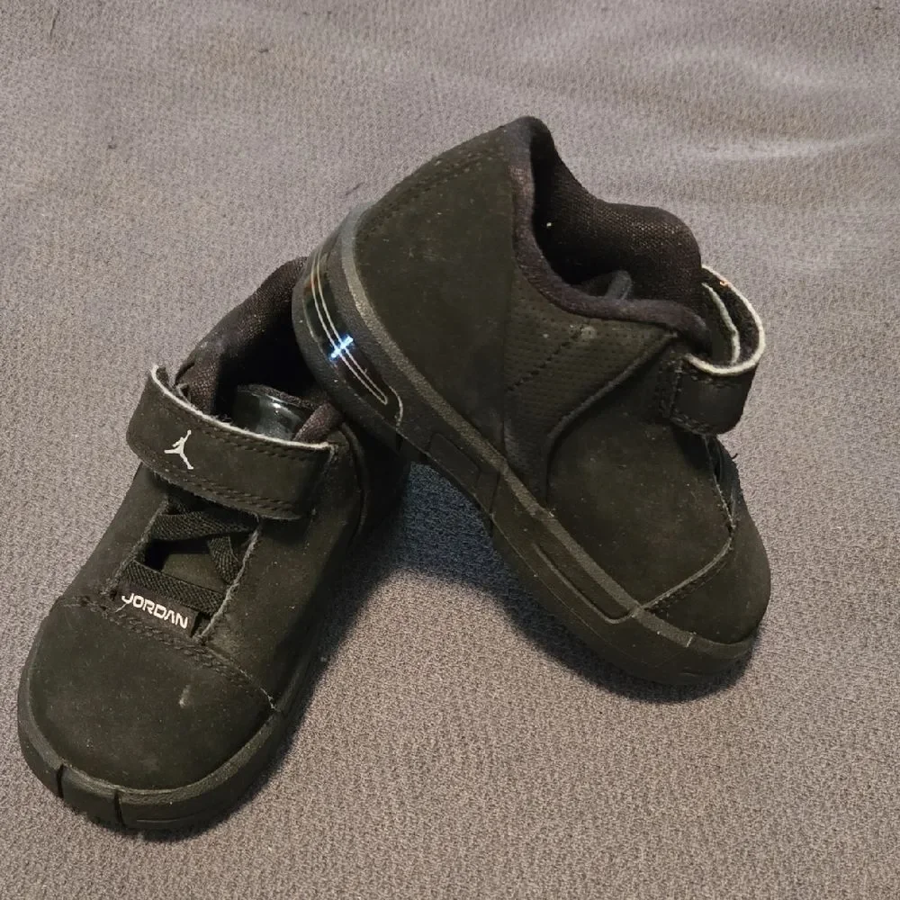 Baby Jordan Black Suede Sneakers with Velcro Strap - Picture 3 of 6